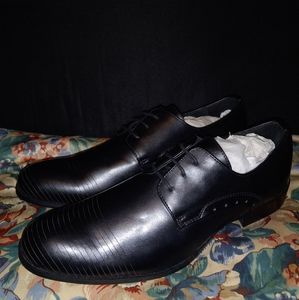 Kenneth Cole dress shoes